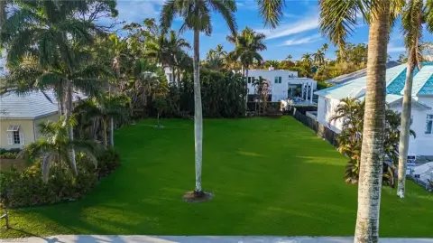Naples Homesite in The Moorings