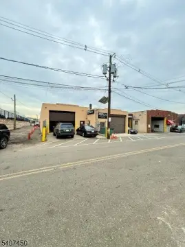 Fairview Industrial Property with Expansion