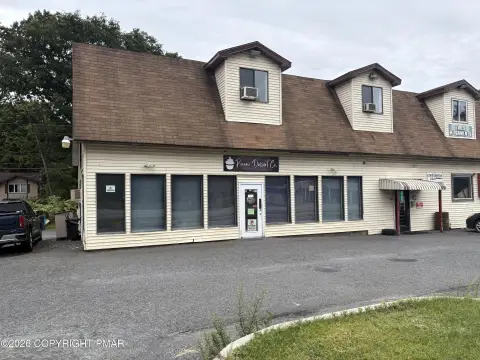 Two-Room Retail Space