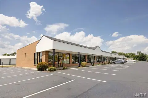 Multi-Suite Retail Office Building
