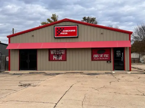 Trumann Restaurant Building and Land