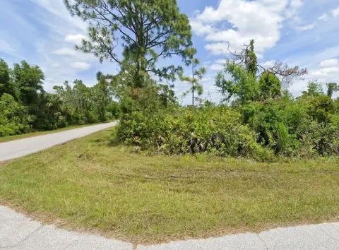Corner Lot in Gulf Cove