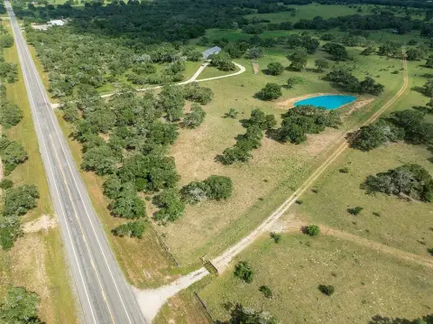 Texas Oasis Near Historic Yoakum