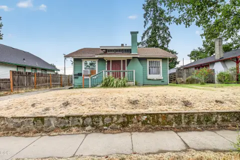Triplex with Detached Duplex