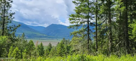 Bonners Ferry Land with Views