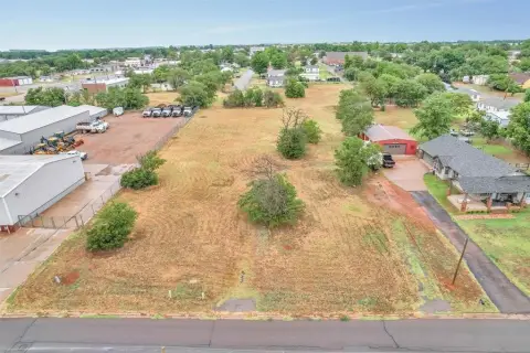 Elk City Vacant Corner Lot