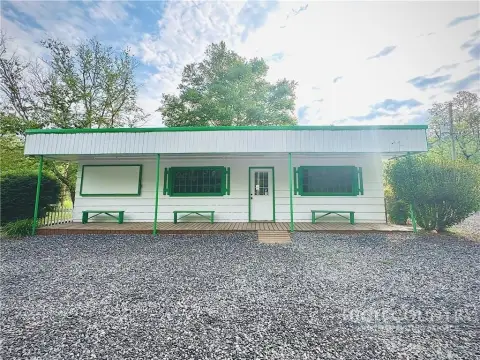 West Jefferson Commercial Property For Sale