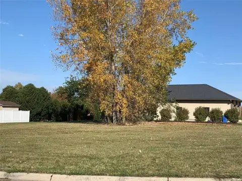 Residential Land in Maple Creek Estates