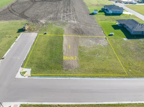 Residential Lot in Larchwood, IA