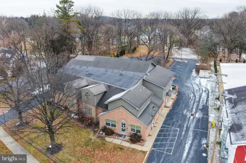 Commercial Office Building For Sale