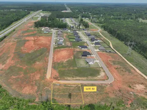Residential Lot in Oak Tree