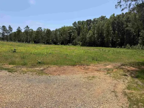 Spacious Acreage in Sheridan, Arkansas
