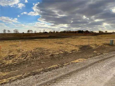 Residential Land Near Cottonwood Lake