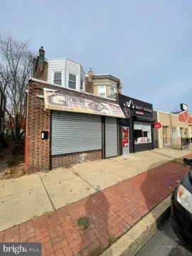 Mixed-Use Property with Apartment