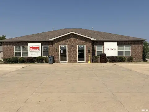 Leased Mixed-Use Property