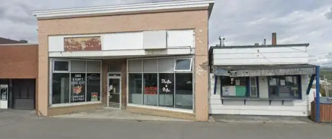 Commercial Building with Restaurant Potential
