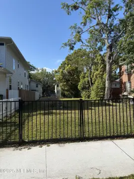 Land in Historic Riverside