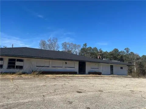 Highway Commercial Building on 2 Acres