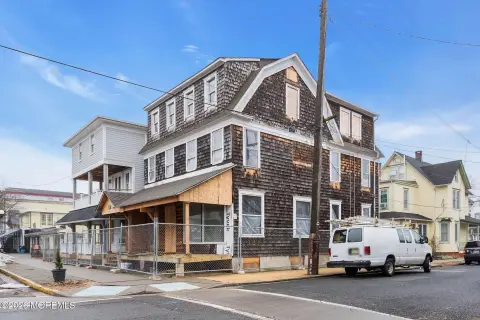 Mixed-Use Investment Property, Ocean Grove