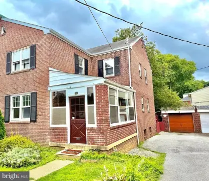 Semi-Detached Single-Family Home