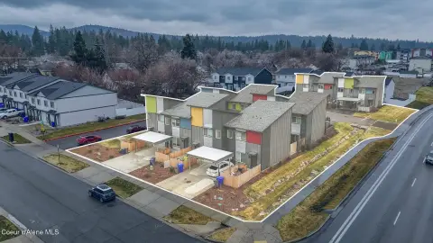 12-Unit Two-Story Townhome Community