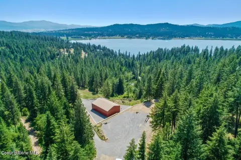 Hauser Land with Lake View