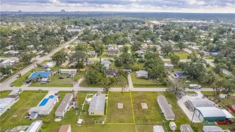 Residential Land in Palmona Park