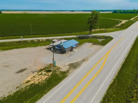 Restaurant/Retail Space on US-165