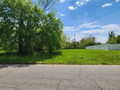Detroit Land Opportunity: Five Lots