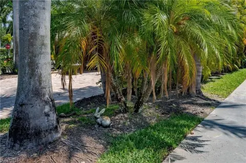 Naples Motorcoach Resort Lot