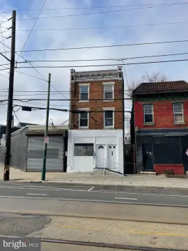 Storefront with Rear Yard