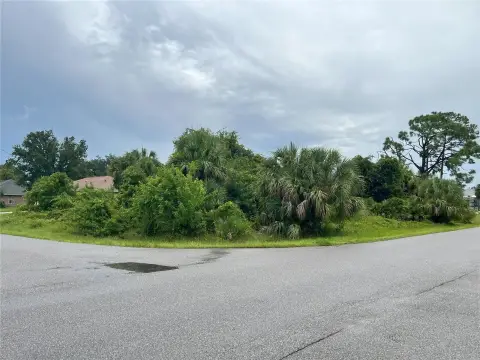 Corner Lot in North Port