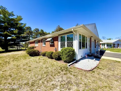 Co-Op Lakeview Ranch Home