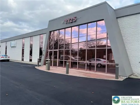 Elevator-Served Office Suites