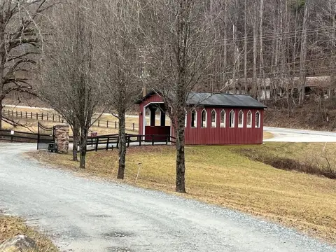 Residential Lot in Granny Squirrel