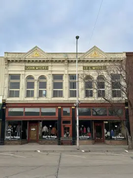 Historic Retail Building in Alma