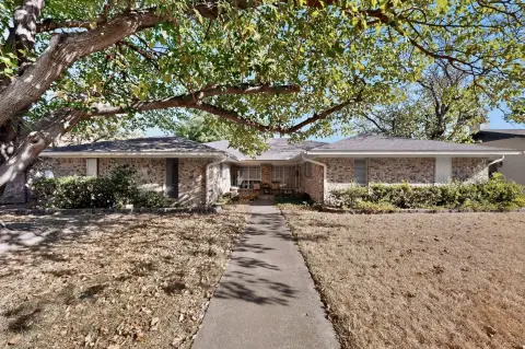 Single-Story Duplex with Garages