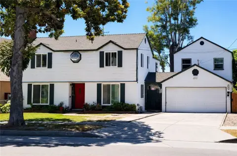 Two-Unit Duplex with Private Yards
