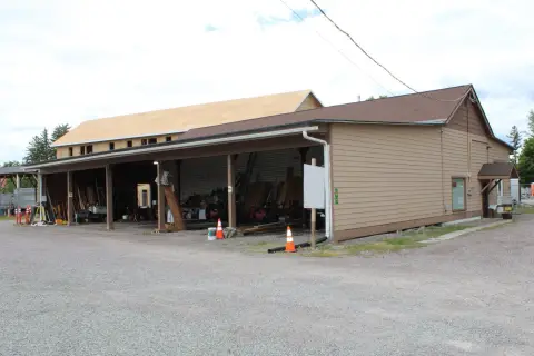 Fenced Flex Property with Shop Bays