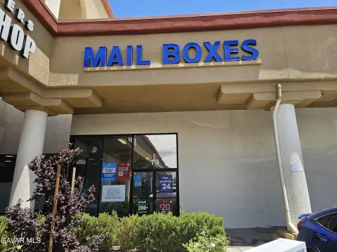 Retail Mailbox Center