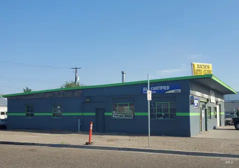 Masonry Auto Shop Property