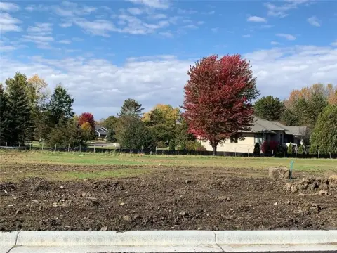 Residential Land in Maple Creek Estates