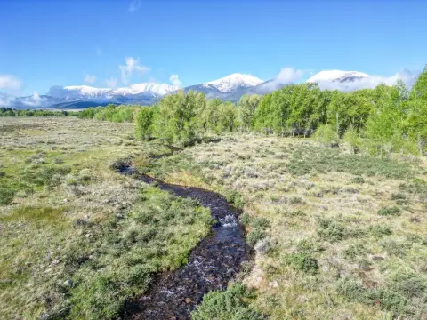 820-Acre Ranch in Wet Valley