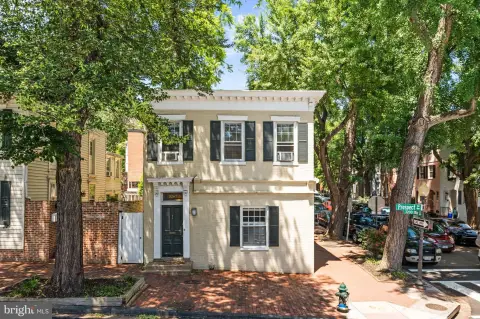 Georgetown Two-Unit Federal Residence
