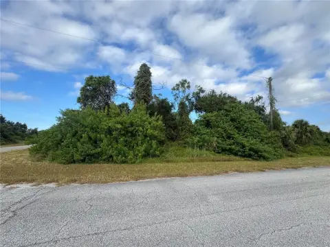 Corner Lot in North Port