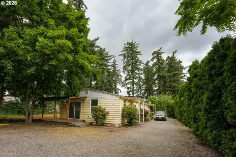 Duplex with Private Entries