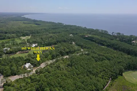 Land in St. James Bay