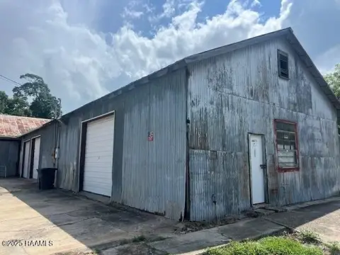 Specialty Shop with Overhead Door