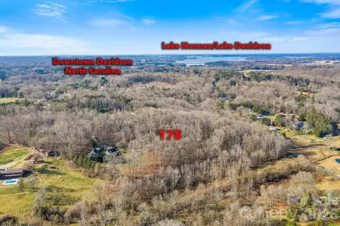 7.5 Acre Estate in Mooresville