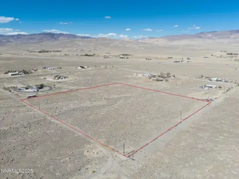 Expansive Land in Silver Springs